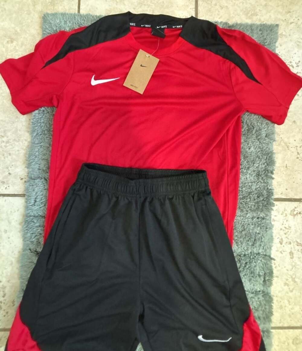 Nike Dri-FIT Athletic T-Shirt and Shorts Set Size S